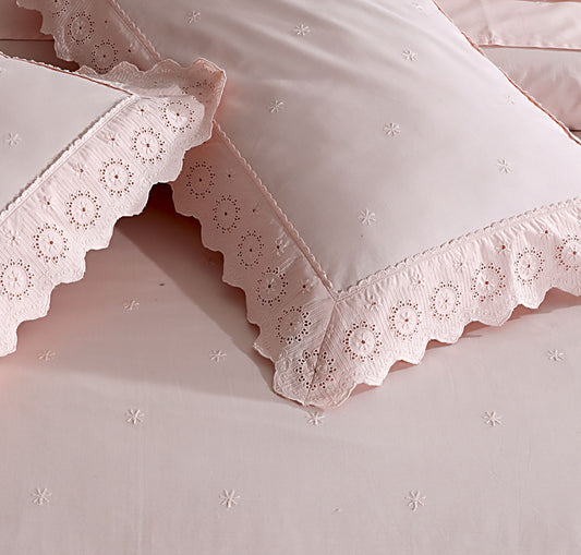 QUILT & BED SHEET