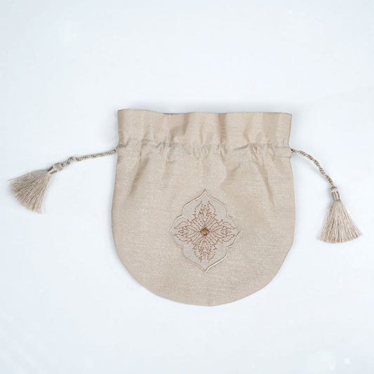 POUCH