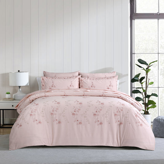 QUILT & BED SHEET