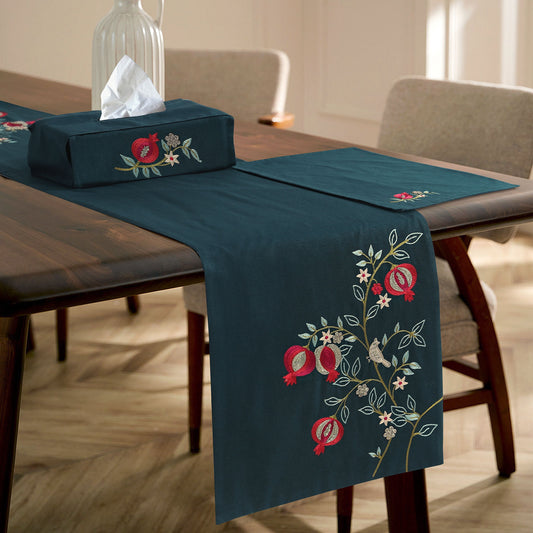 TABLE Linen