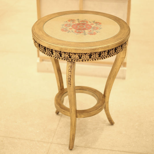 WOODEN ROUND TABLE