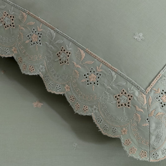 QUILT & BED SHEET