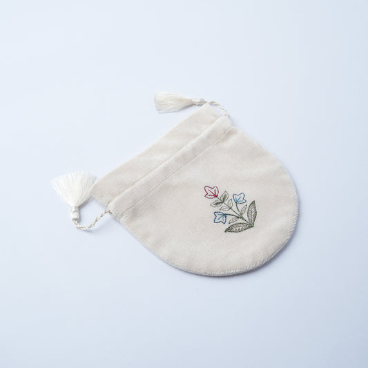 POUCH