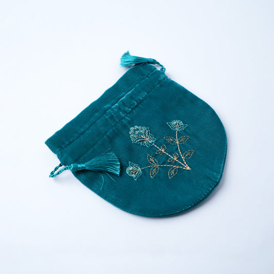 POUCH