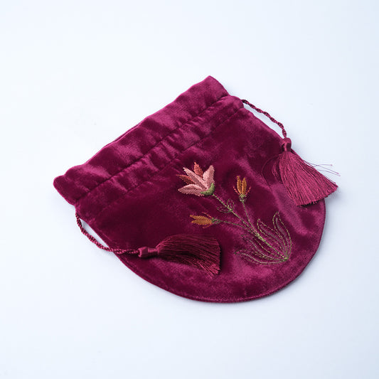 POUCH