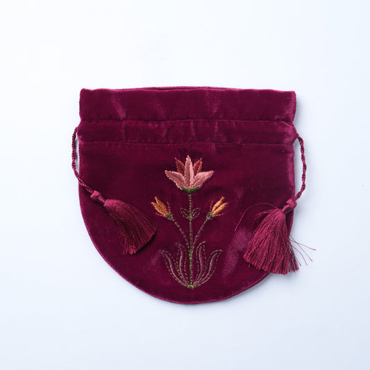 POUCH