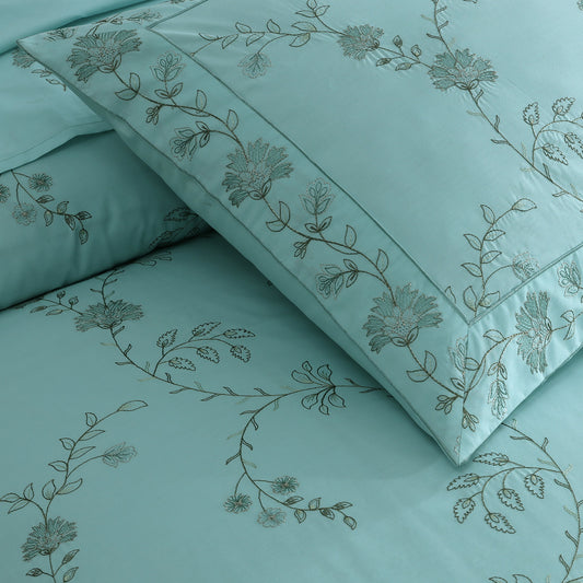 QUILT & BED SHEET