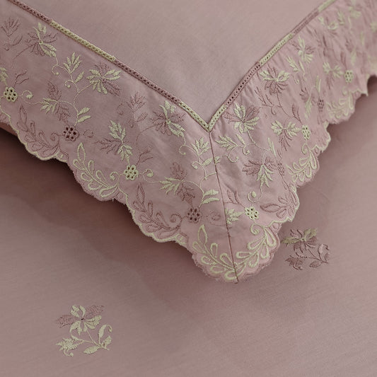 QUILT & BED SHEET