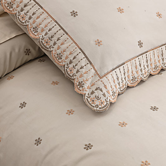QUILT & BED SHEET