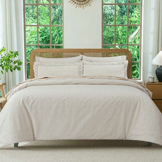 QUILT & BED SHEET